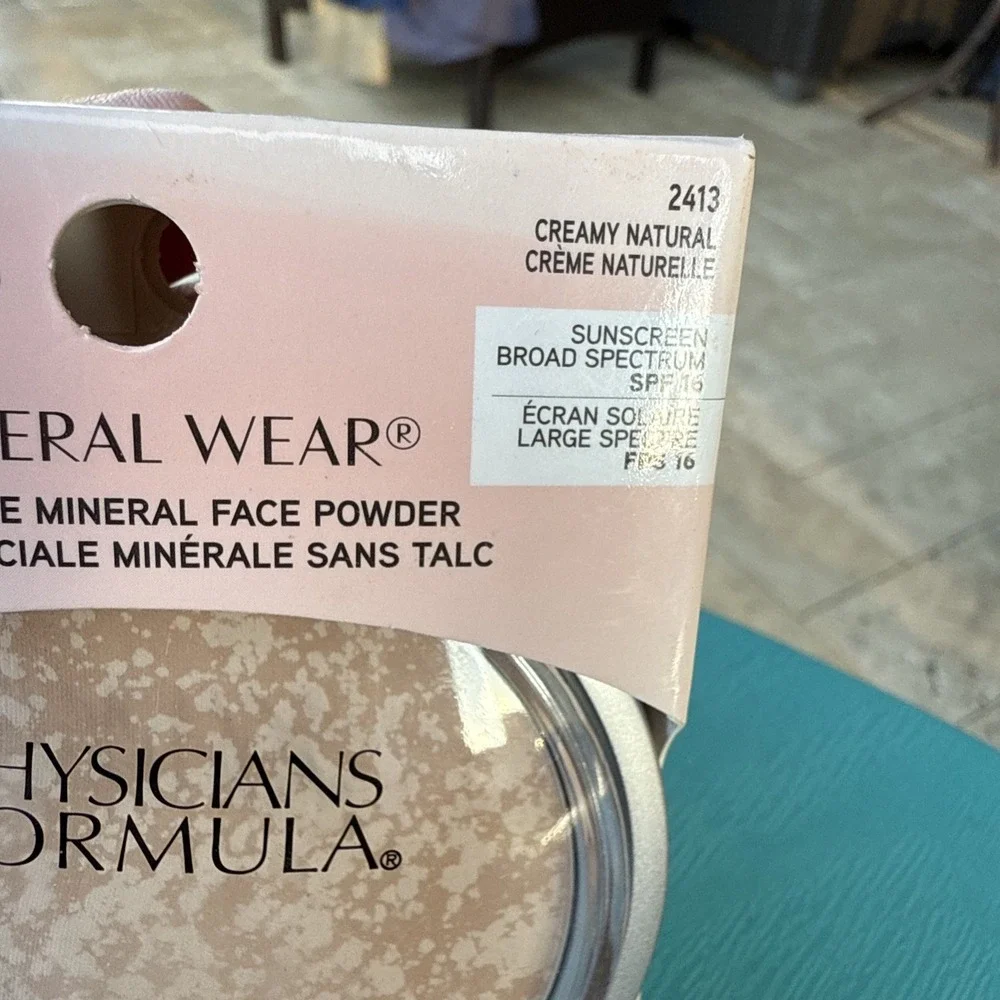 PF Mineral Wear Talc-Free Face Powder Creamy Natural‎ #2413